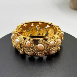 Ivana Trump Signed Vintage Faux Pearl Cabochon Gold Plated Hinged Bangle